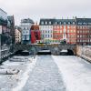 Vinter i Frederiksholms Kanal i Københavns hjerte.
