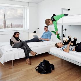 Family at a room at Danhostel Copenhagen City